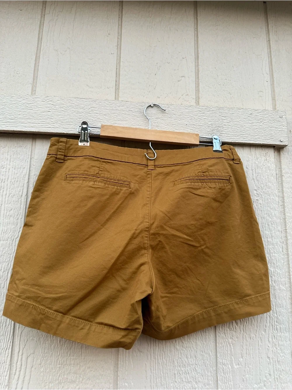 Old Navy Women’s size 10 Mustard Chino Bike Shorts